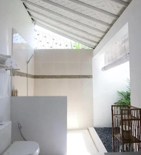 Amazing 1 Bedroom Private Pool Walk To